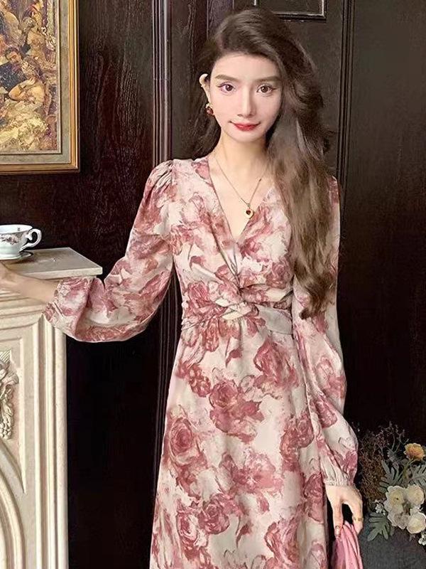 Elegant French Floral Print Cross Strap Dress for Women - Slimming Base Layer in Light Mature Style