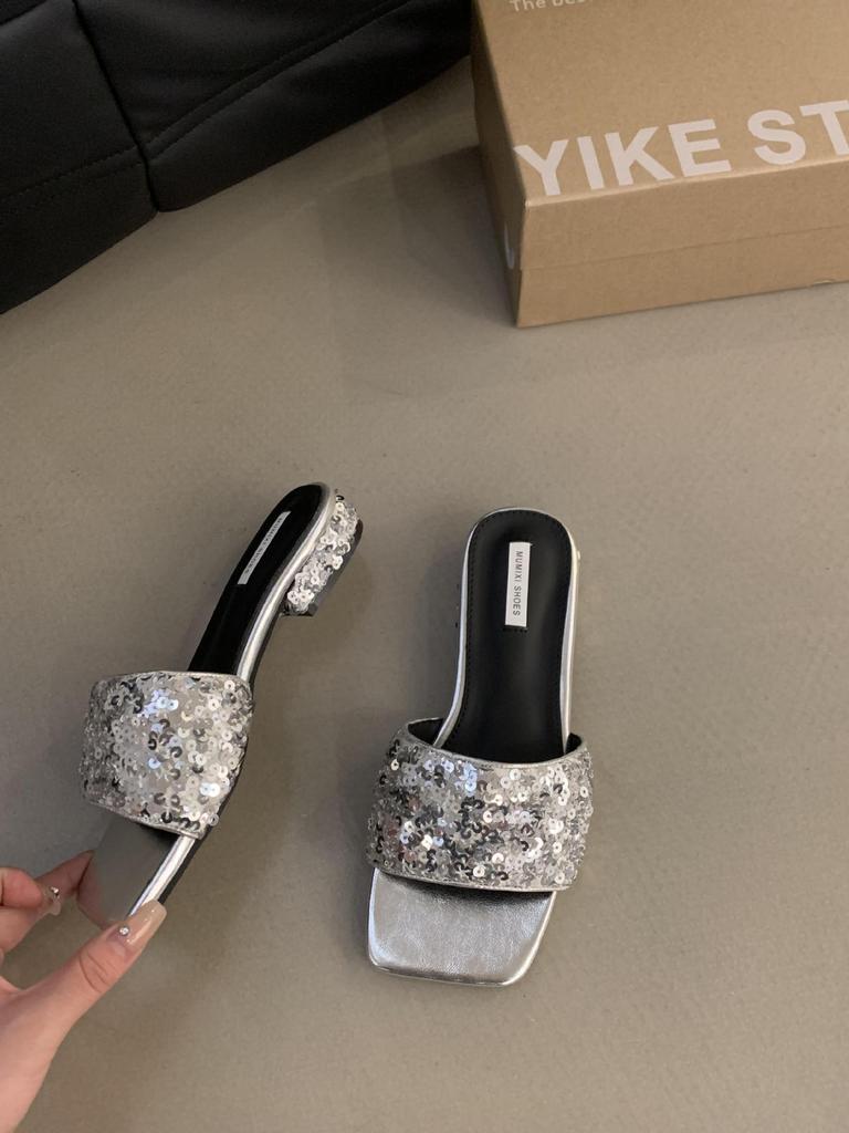 French Rhinestone Sequined Thick Heel Slippers Women's Summer Wear 2025 New Low Heel Design Silver Sandals