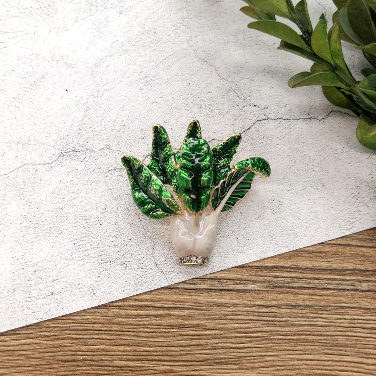 Forest retro fairy tale versatile brooch bee pearl temperament brooch pin coat with accessories