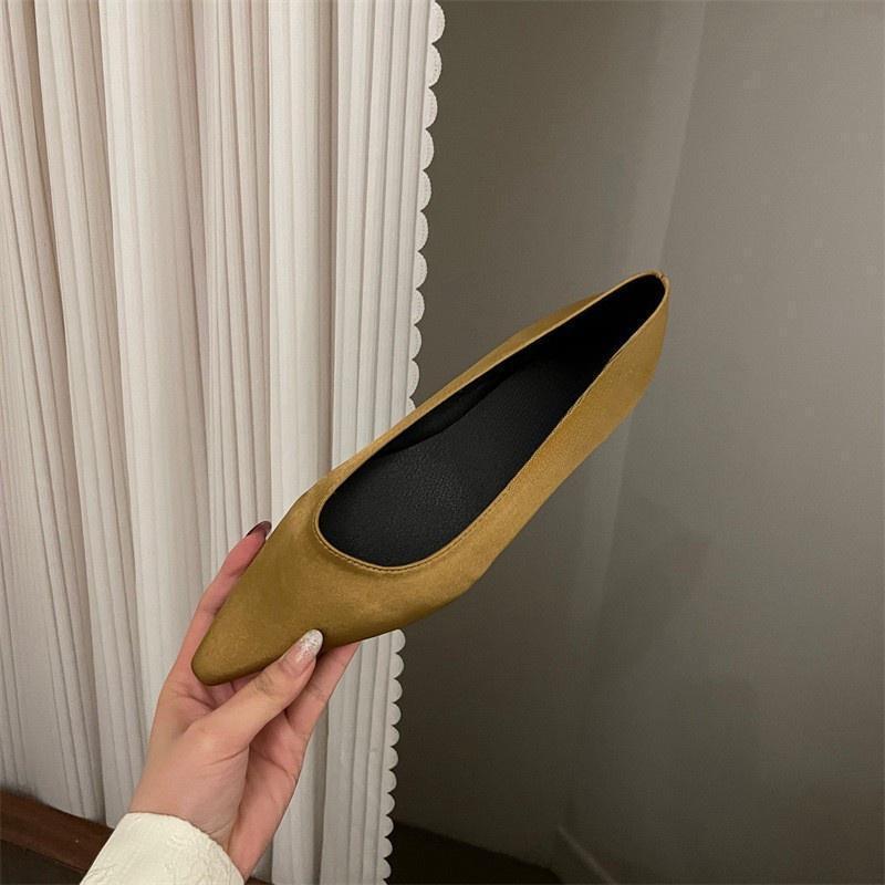

French temperament satin pointed single shoes women s 2025 summer new shallow mouth senior fairy gentle soft sole grandma shoes 39