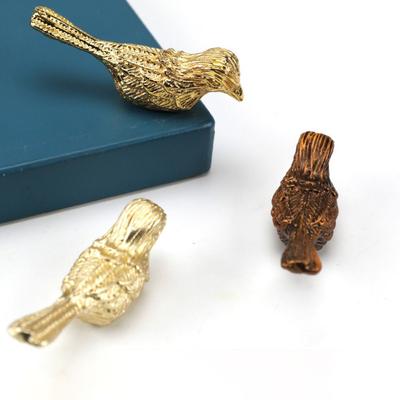 Eleganckie Uchwyty do Mebli Lucky Bird Nowoczesne Zwierzątka z Kreskówek Uchwyty do Drzwi Szafy Jednopunktowe Jasne Luksusowe Akcesoria Sprzętowe