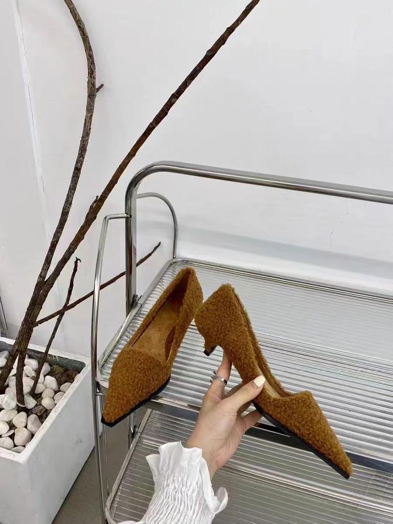 2025 spring and autumn new fashion women's shoes wool pointed flat comfortable versatile comfortable plush shoes