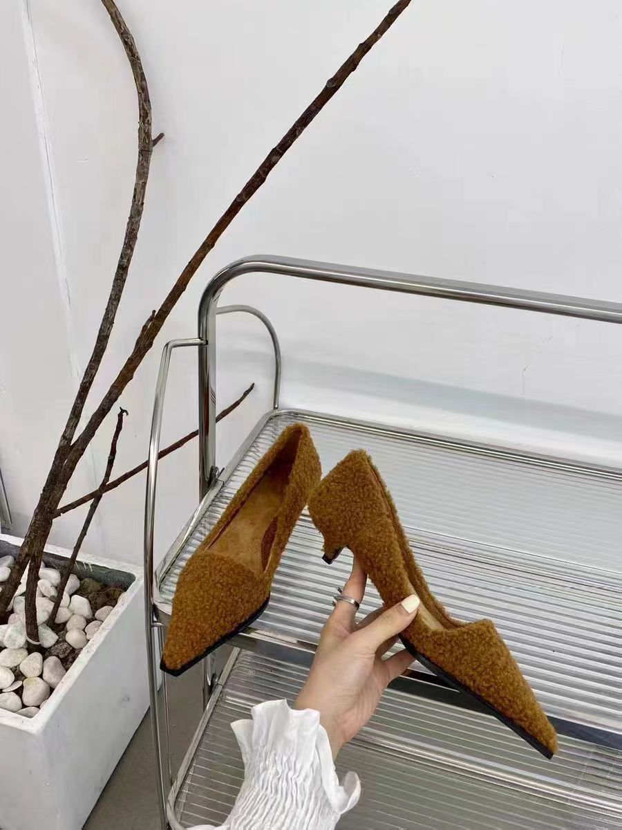 

2025 весна и осень новая мода женская обувь шерсть острый носок плоская удобная универсальная комфортная плюшевая обувь 39 коричневый