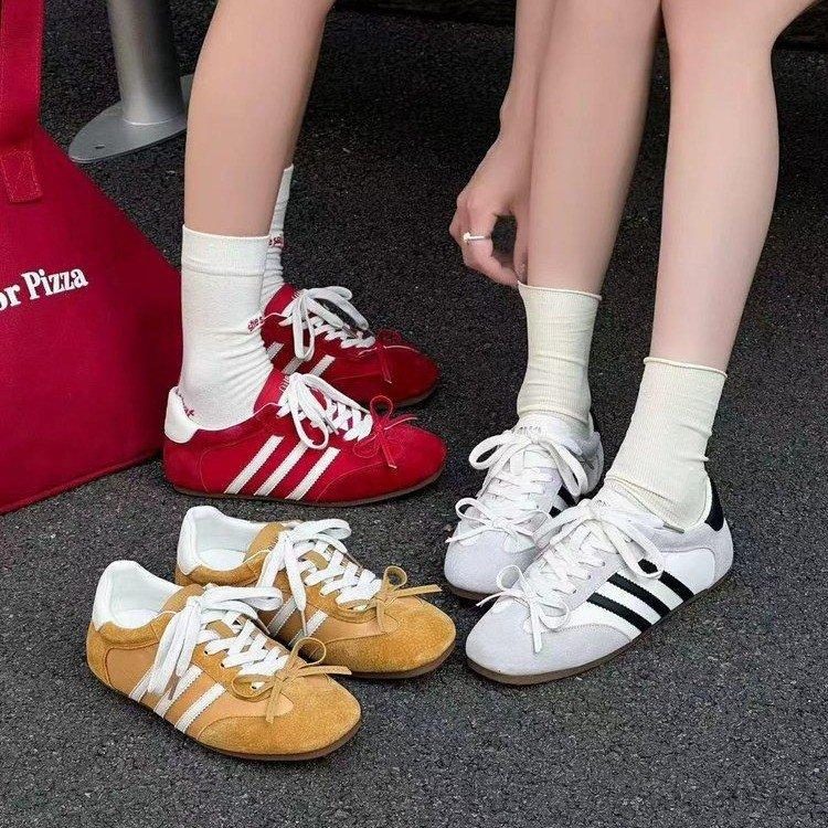 Leder Deutsche Trainingsschuhe Damen 2025 neu flachsohlig Retro Schnürschuhe Forrest Gump Schuhe Sport Board Schuhe drei Streifen Farbabstimmung Schuhe