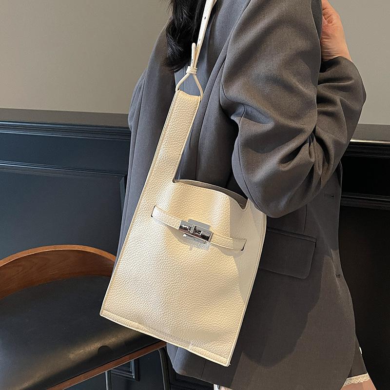 Trend and Fashion Lychee Pattern Simple Niche Shopping Bag Handbag Women's Versatile Foreign Style Lightweight High-end Messenger Bag