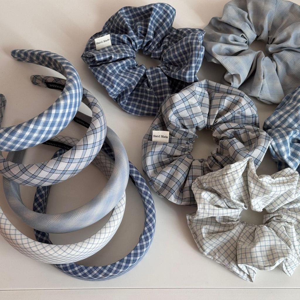 Korean-Style Textured Fabric Scrunchie: Large, Elegant Hair Accessory for Women