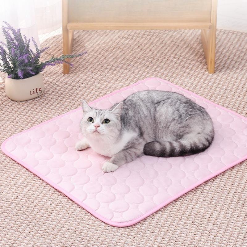 

Breathable Mesh Cooling Pad for Cats, Small Dogs - Keeps Pets Cool, Comfortable, Cooling Mat for Dogs, Stylish Pet Accessory 50x40 cm