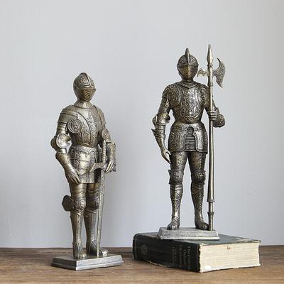 Soldato Corazzato Figura Umana Simulato Scultura Cavaliere Corazzato in Ferro Figurini Decorativi Accessori per la Decorazione della Casa