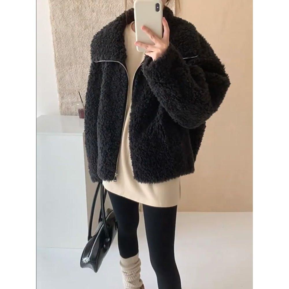 Women's Lamb Wool Thickened Short Jacket - Versatile Korean Fashion, Loose Fit & Slimming, Autumn/Winter Fuzzy Fur One-Piece.