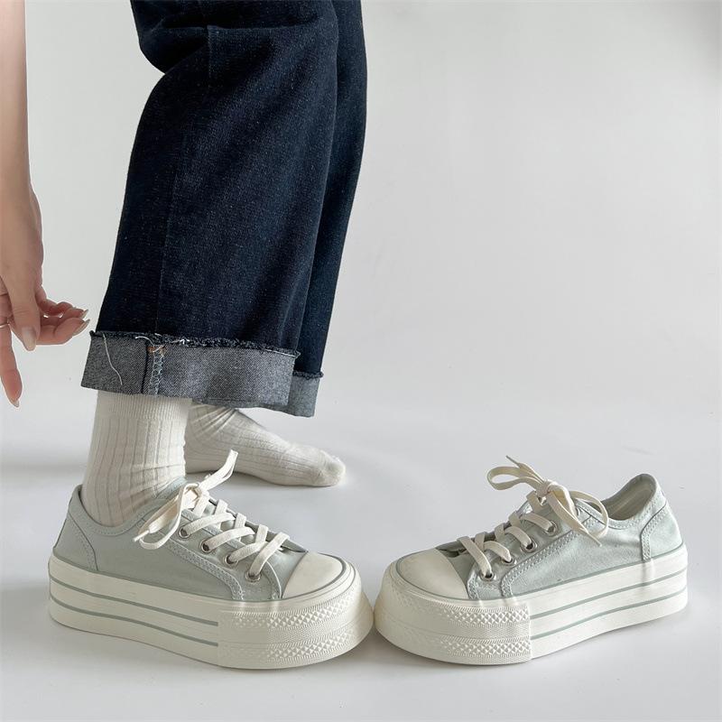 Casual Lightweight Retro Round Head Platform White Shoes Women's 2025 New Summer Leisure Sports Soft-soled Canvas Board Shoes