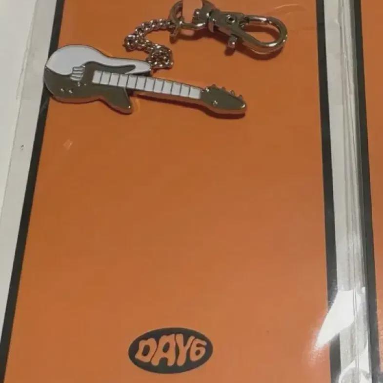 

Day6 Instrument Key Ring Young K Sealed