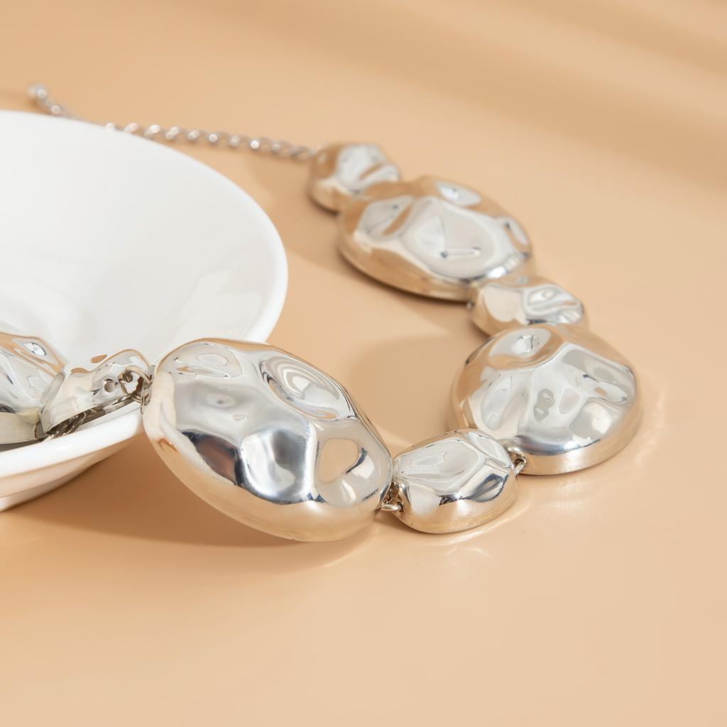 Exaggerated Glossy Pleated Necklace Fashion Irregular Metallic Necklace Set