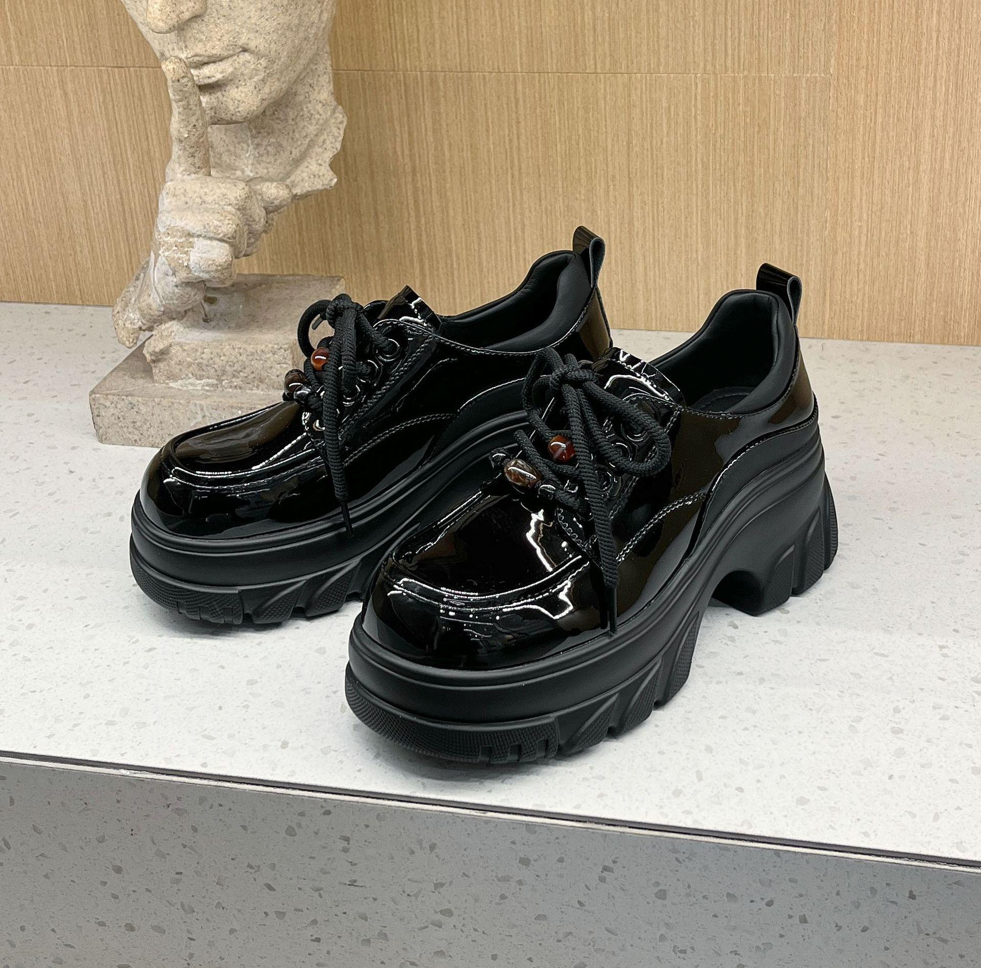 

Платформа высокий каблук 6 см маленькие кожаные туфли женские 2025 осень новые модели с юбками JK одинарные туфли британский стиль шнуровка лоферы 39 чёрный