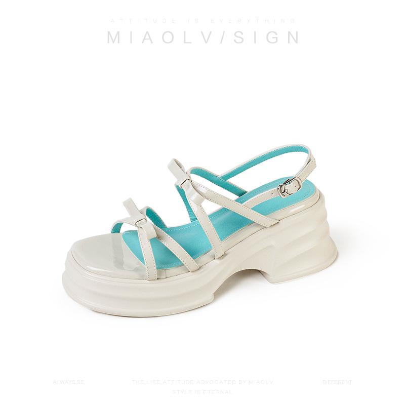 

Platform sandals women s 2025 summer new one-word with retro open-toed Roman shoes available 40 белый