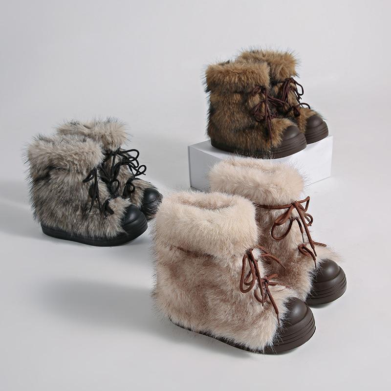 Autumn and Winter Show Feet, Small Women, High Value, Fashionable, Warm and Cold-resistant Thick-soled Snow Boots Tide