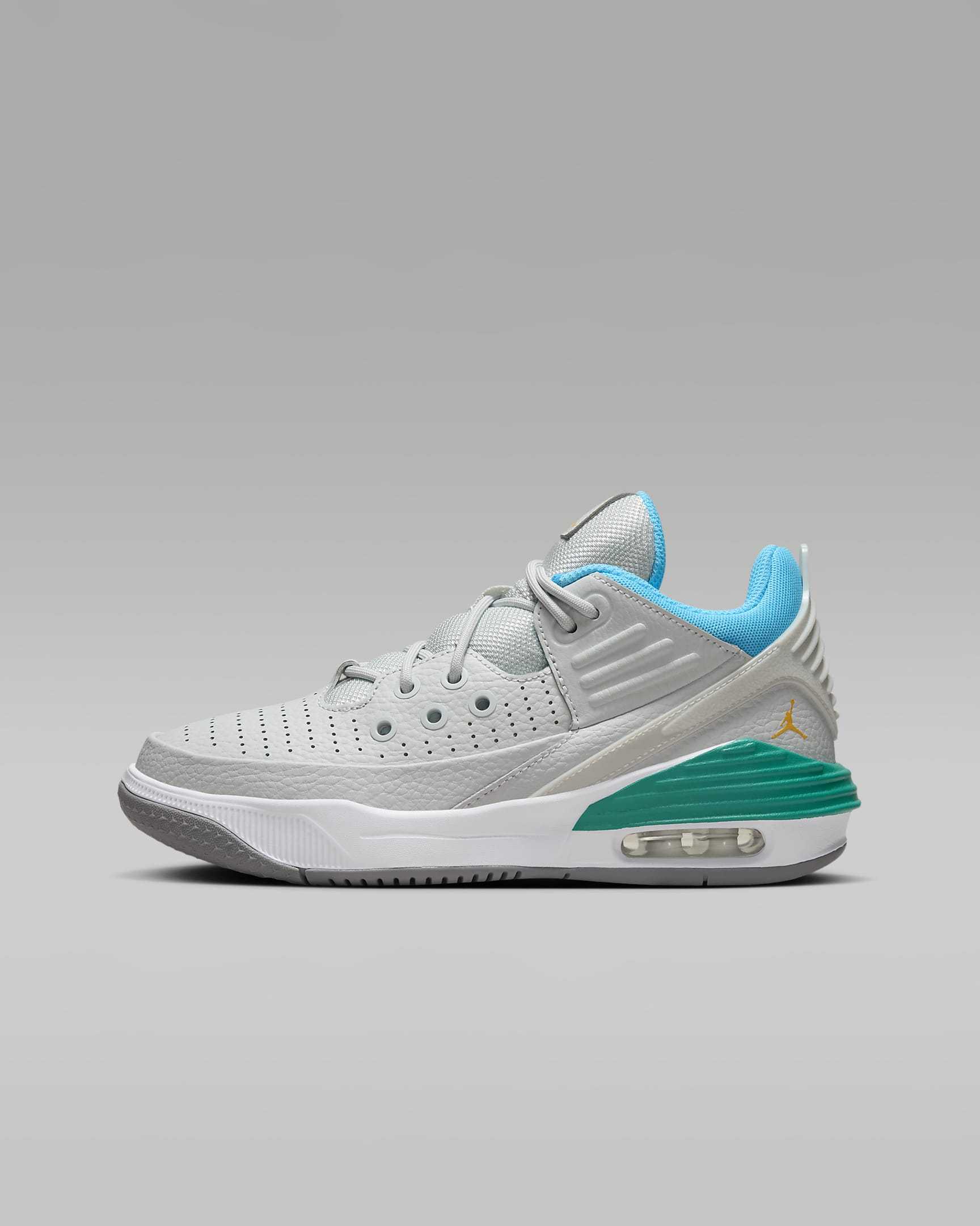 

Кроссовки Jordan Max Aura 5 Junior DZ4352-070 Дети