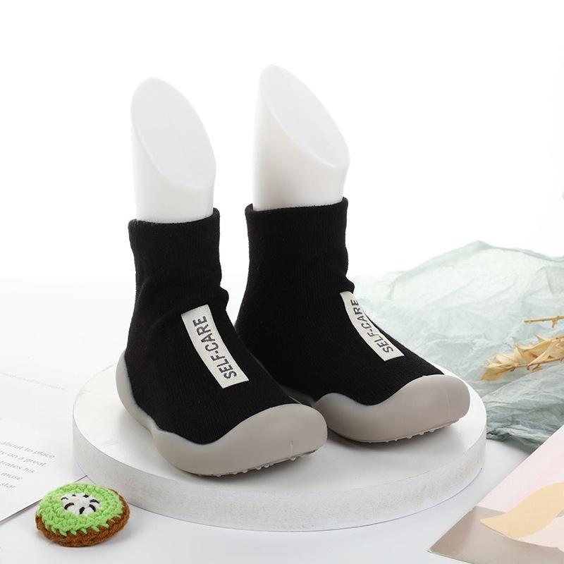 

Cartoon Shoes - Winter and Autumn Anti-Slip Footwear for Boys and Girls 15.5 чорний