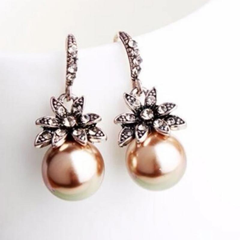 Opean and American Earrings Sunflower Earrings Fashionable and Elegant Pearl Earrings 1CM*3CM