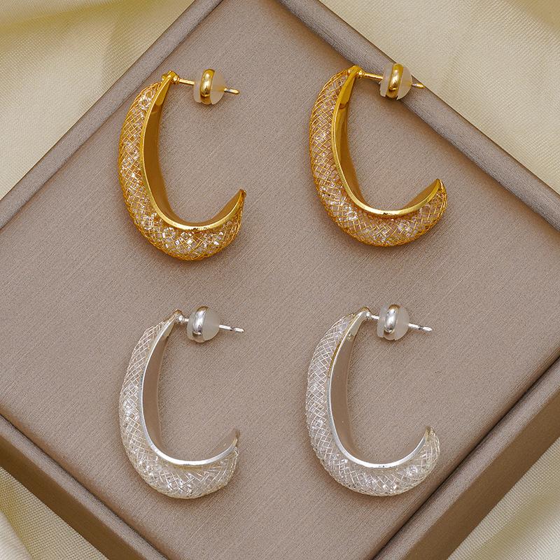 C-förmige Ohrringe Geometrische Runde Netz-Kies-Ohrringe Kupfermaterial Design-Sinn Leichter Luxus Schmuck Gold und Silber