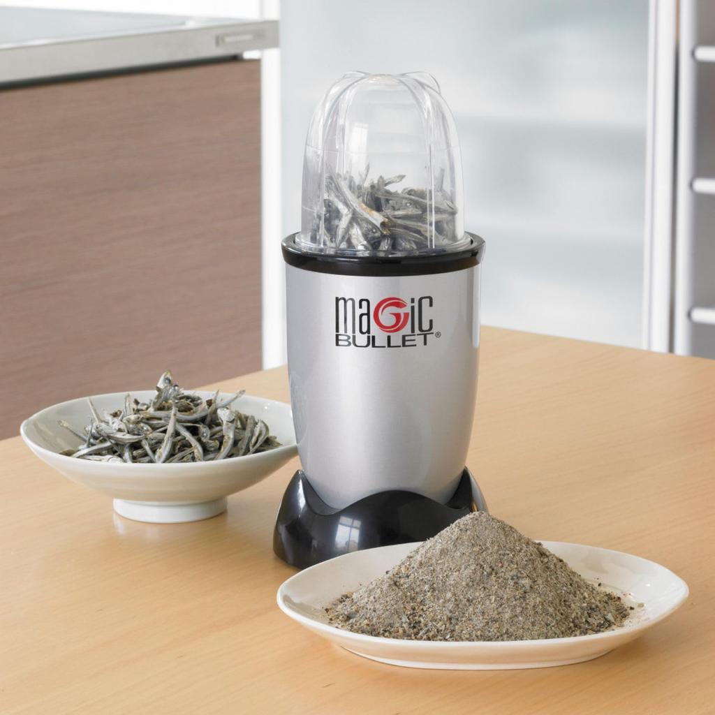 Shop Japan Magic Bullet Basic Black Kompaktní mixér se 7 a šleháním Lze připravit během chvilky Lze rozebrat, takže čištění je snadné Vyřešte problém