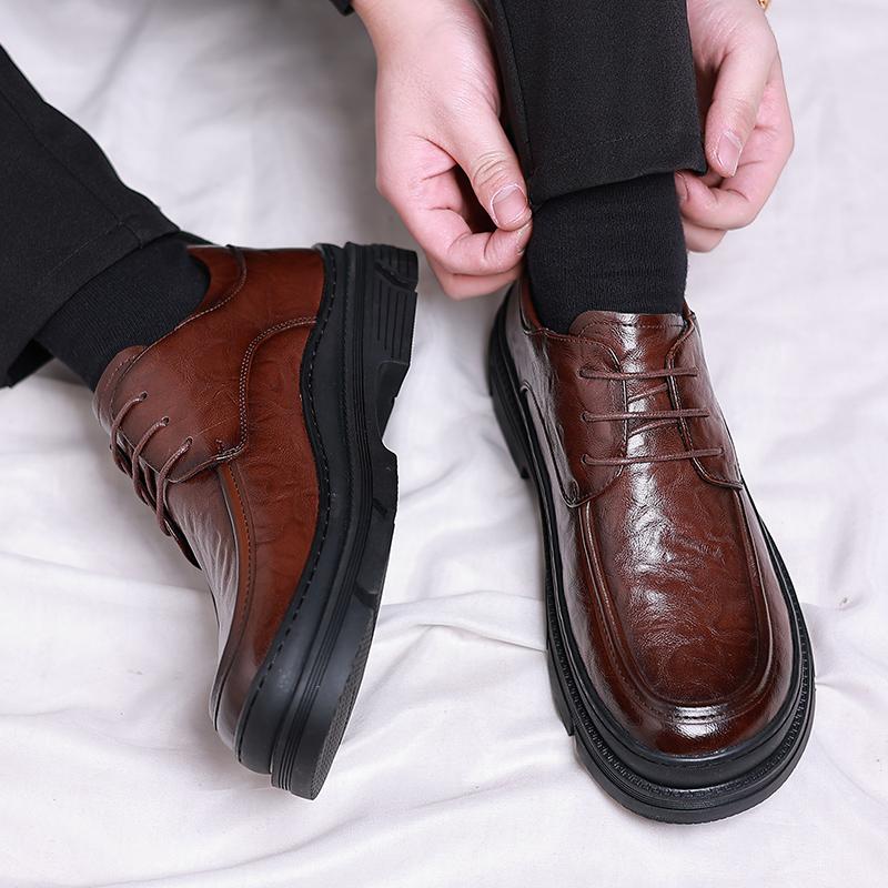 Fashion Men Dress Shoes lace up oxfords Patent Leather Luxury Fashion Groom Wedding Shoes Men outdoor italian style Oxford Shoes men