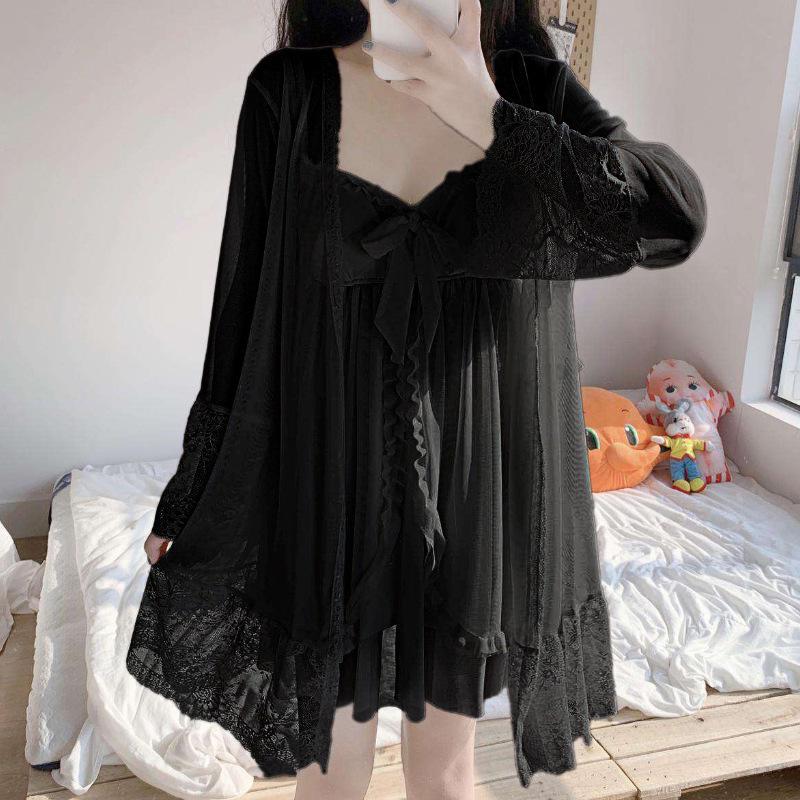 

Элегантный комплект из черного кардигана и ночной рубашки в стиле принцессы One Size