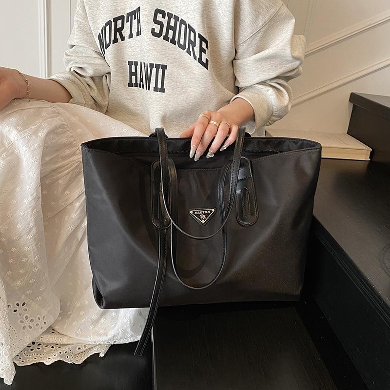 Oxford cloth large-capacity bag women's new commuter tote bag fashionable versatile shoulder bag class tote bag