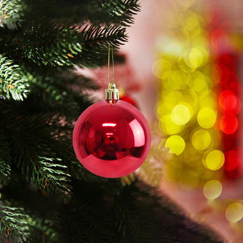 Christmas Tree Ornaments: Electroplated Plastic Baubles in Stock