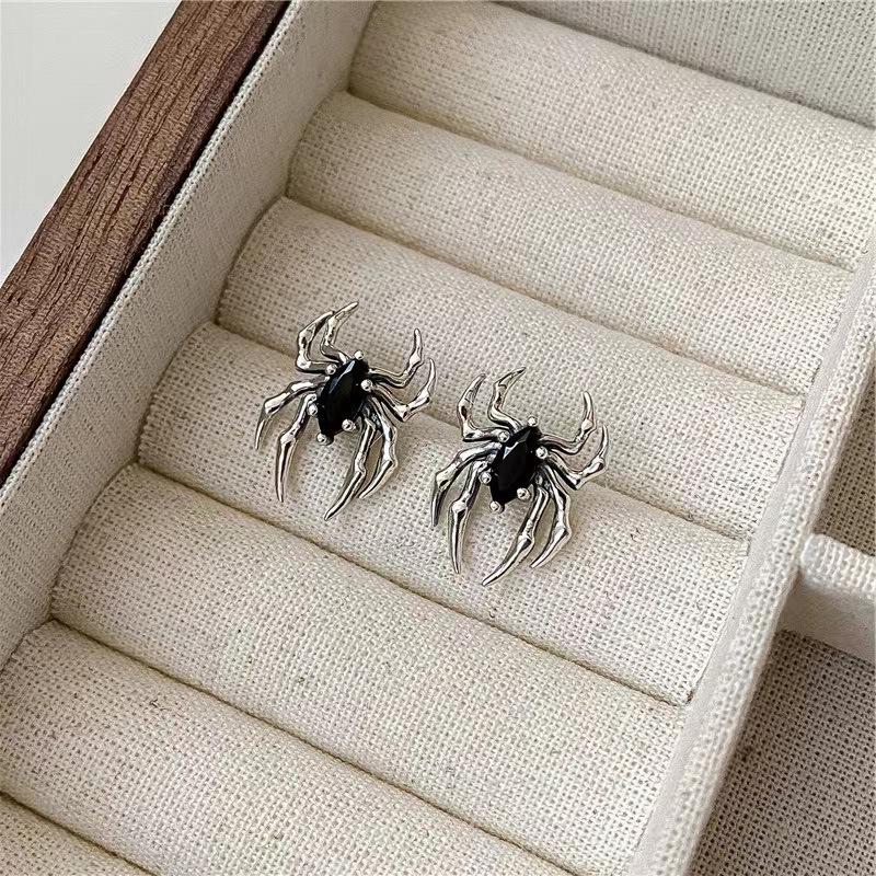 1Pair Dark Style Gothic Retro Spider Zircon Earrings For Women  Personality Black Zircon Earrings Party Jewelry Gifts