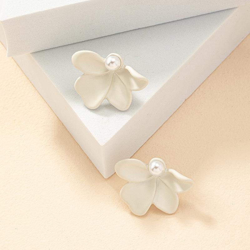 Japanese & Korean Mori Style Flower Pearl Stud Earrings for Women - Trendy, Simple Fashion, Street Style