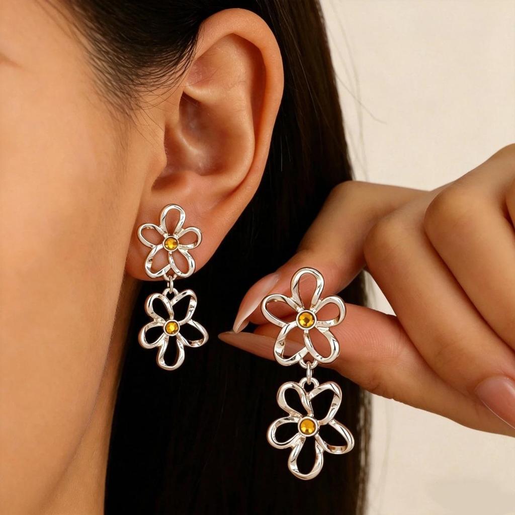 Retro Geometric Hollow Flower Earrings for Women