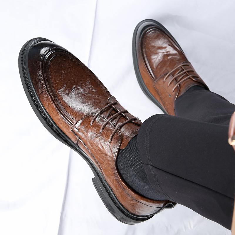 Koreanische Version Herren Echtleder Spitzschuhe Echtleder Freizeitschuhe Fahrarbeitsstiefel Business Mode Schnürschuhe