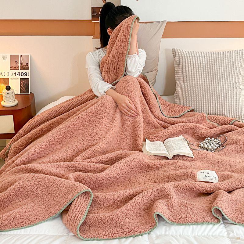 Shell-Edge Appliqué Bubble Fleece Blanket - Half-Plush Classroom & Office Throw