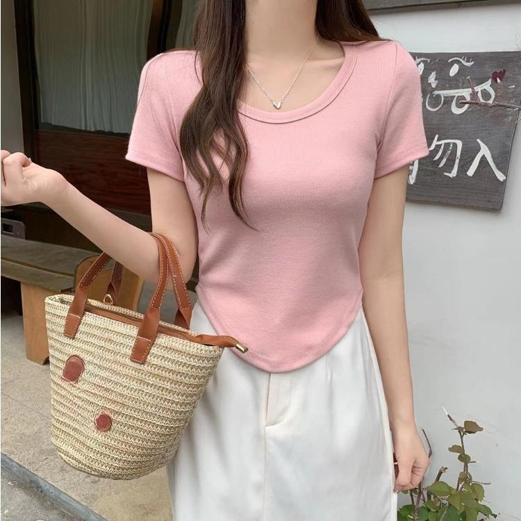 Summer U-neck Candy-coloured T-shirt in Dragon Fruit Shade Women’s Short-sleeved Niche-style Fitted Top with A Sultry Sexy Vibe