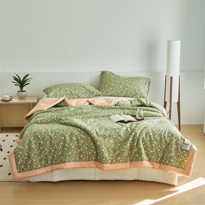 100% Cotton Animal Botanical Print Summer Comforter Comfortable Soft Breathable and Lightweight Quilted and Machine Washable
