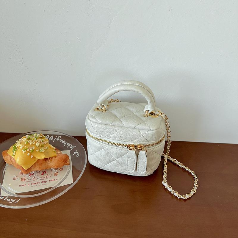2025 Spring and Summer New Product Portable Mini Bag Rhombus Small Fragrant Wind Chain Bag Versatile Single Shoulder Crossbody Lipstick Small Bag