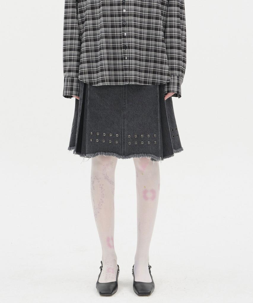 Taibseobiseu Stud Denim Panel Skirt [Black]