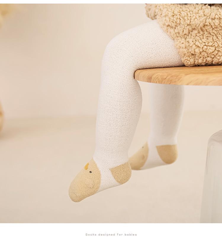 Cozy Velvet Baby Footie Pajamas: Warm and Seamless One-Piece for Autumn & Winter
