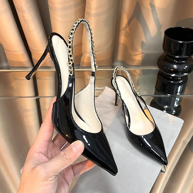 

Модная лакированная кожа с одинарной обувью, металлическая цепочка, босоножки с закрытым носком, весна-осень 2025, новые остроносые туфли на высоком каблуке, женская шпилька 39 чёрный