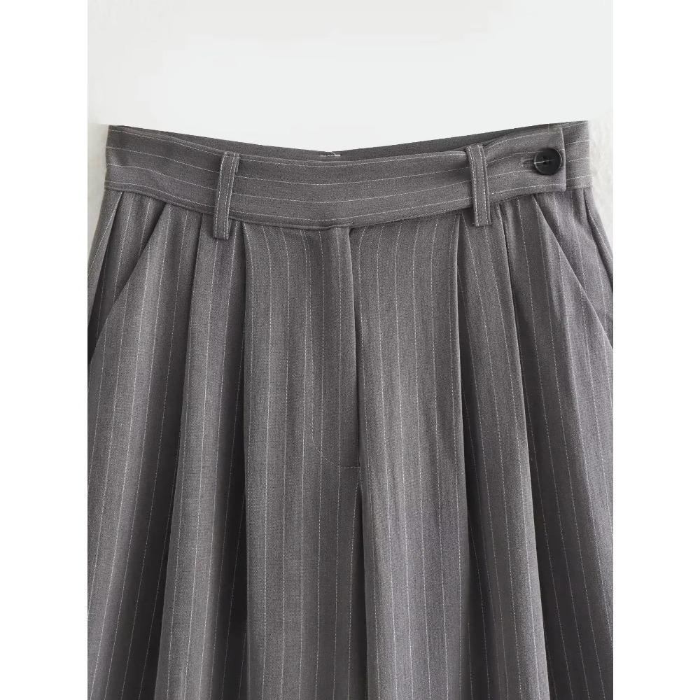 Женский комплект из полосатого пиджака и топа — фото 18