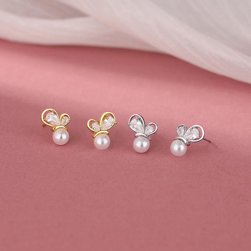 Creative Butterfly Pearl Earrings for Women with High-end Temperament New Product Earrings