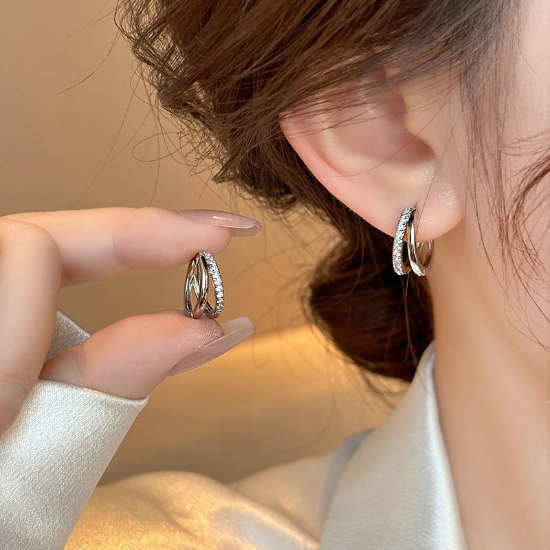 Fashionable and Simple Double-layer Earclips Women's Elegant and Luxurious Earrings, Exquisite Circular Earrings