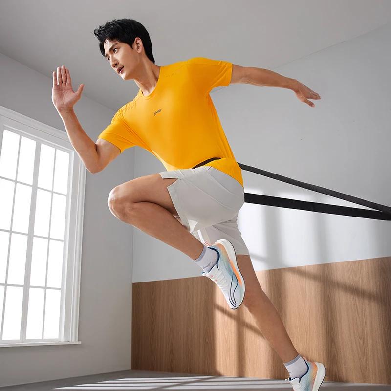 Li-Ning Fitness Series Letter Round Neck Pullover T-Shirt Men Tops Fresh-Fruit-Yellow ATST035-2