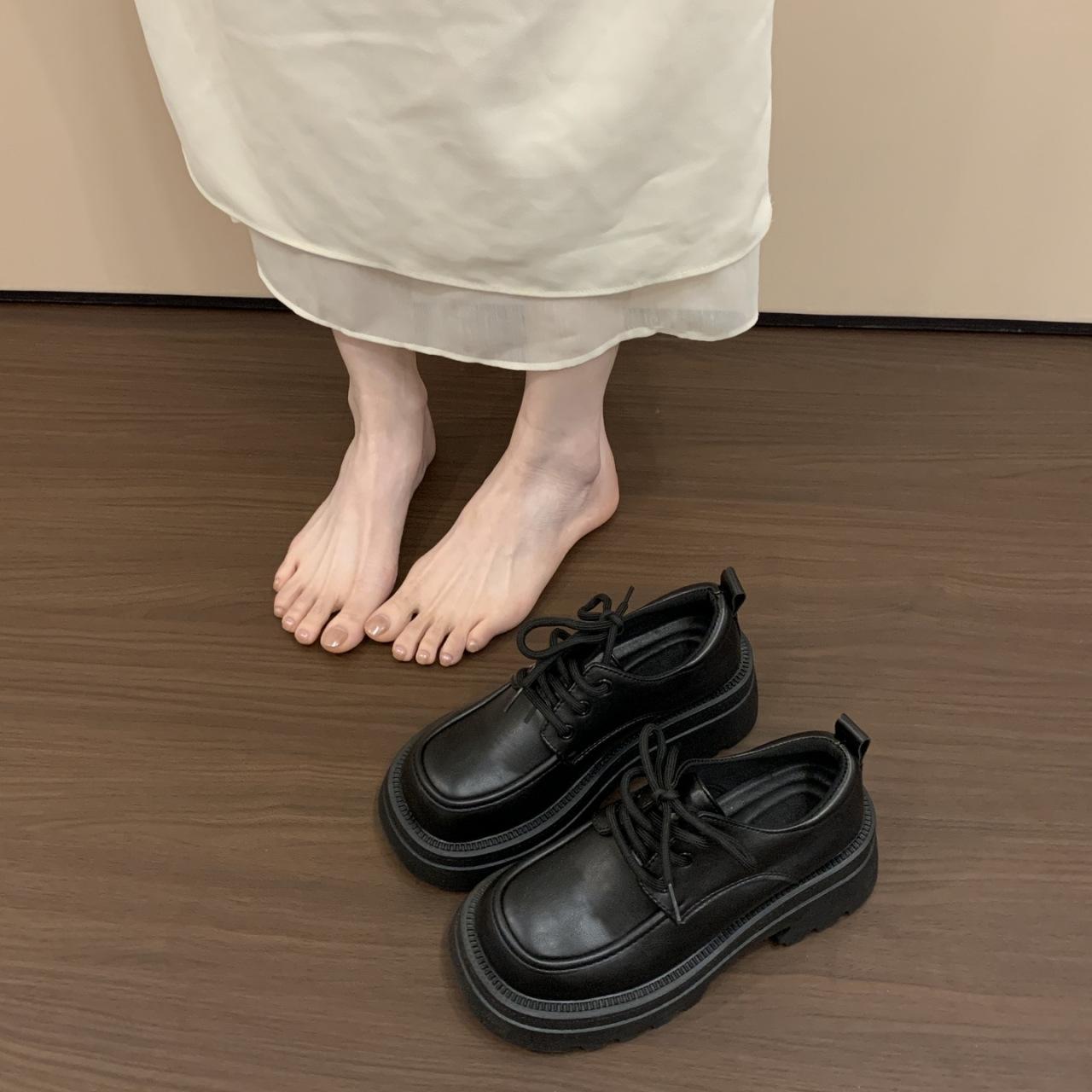 

Платформа британский стиль jk маленькие кожаные туфли женские 2025 новые осенние универсальные лоферы Мэри Джейн увеличивающие рост черные одинарные туфли 39