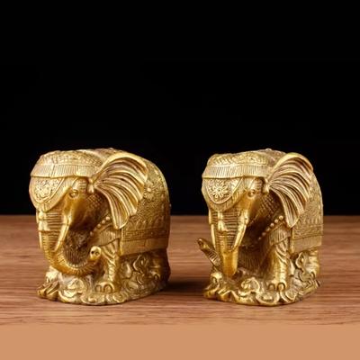 1 Pair of Metal Elephant Ornaments Water Absorbing Elephant Home Decor Living Room Decoration Handicrafts Opening Gift