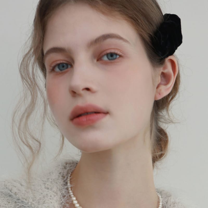 Less is more The Fluffy Hair Pin_4 COLORS