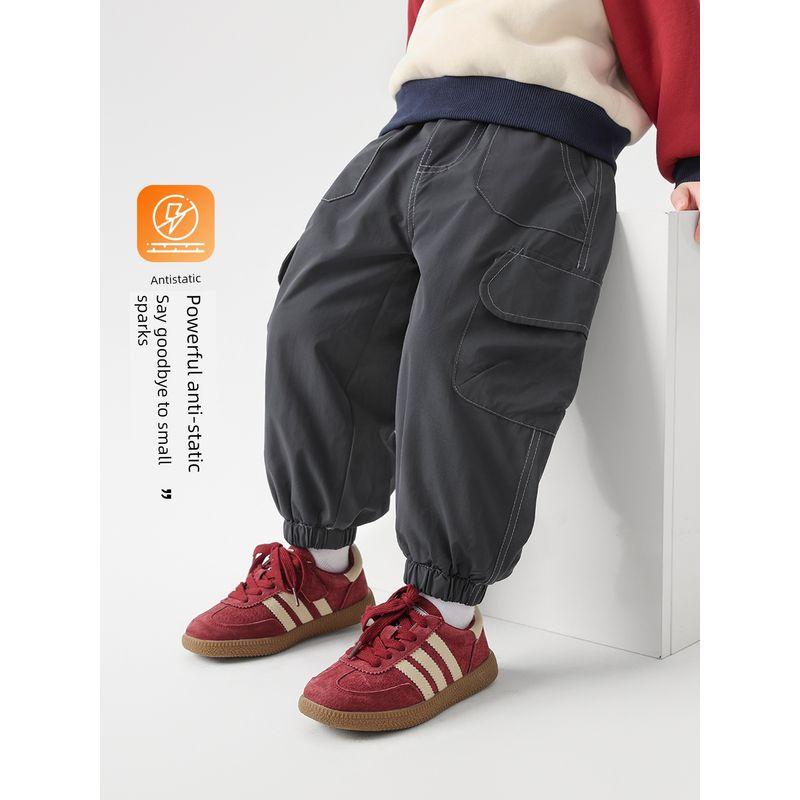 Right European Style Boys' Winter Clothing with Large Pockets, Fleece-Lined, Woven, Waterproof Trousers, New Winter Children's Clothing, Baby Pants
