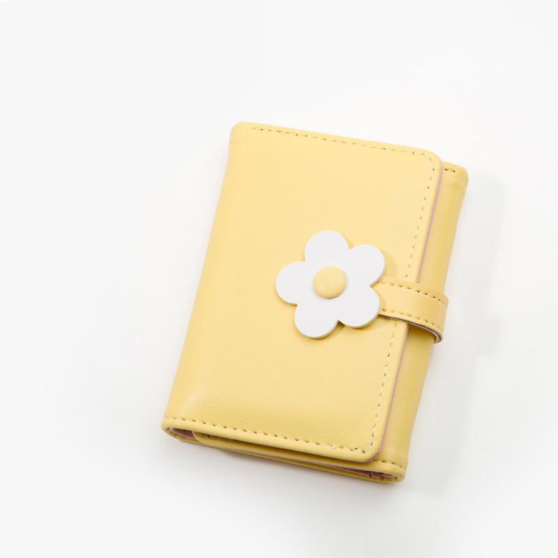 Fresh Daisy Trifold Student Wallet - Simple, Sweet, and Cute Japanese-Korean Style