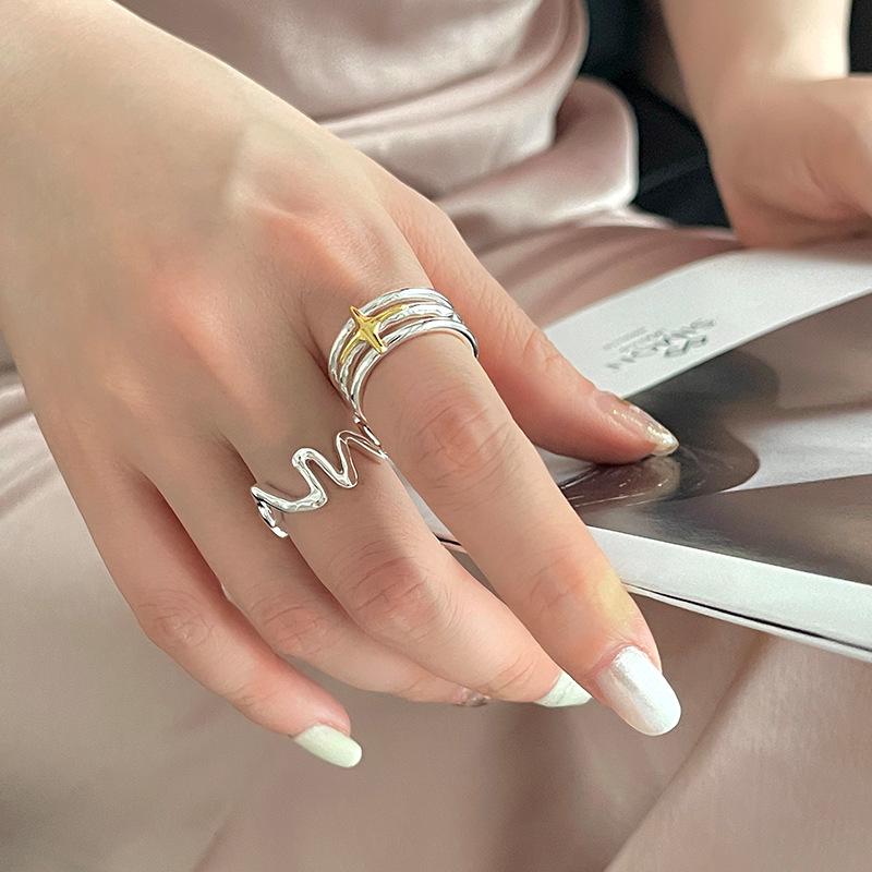 Sweet Layered Wave Twist Adjustable Women's Ring - Trendy Finger Jewelry
