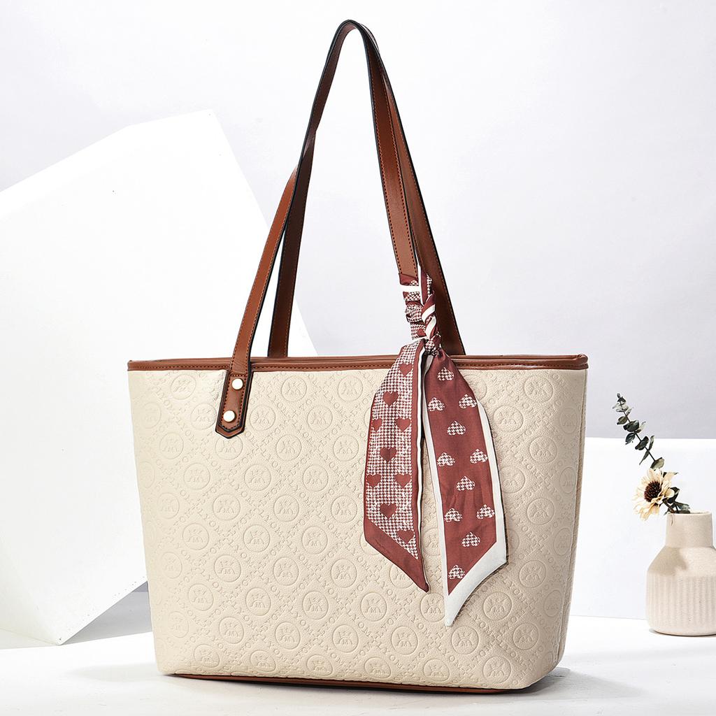 Tote bag commuter big bag women's new model
